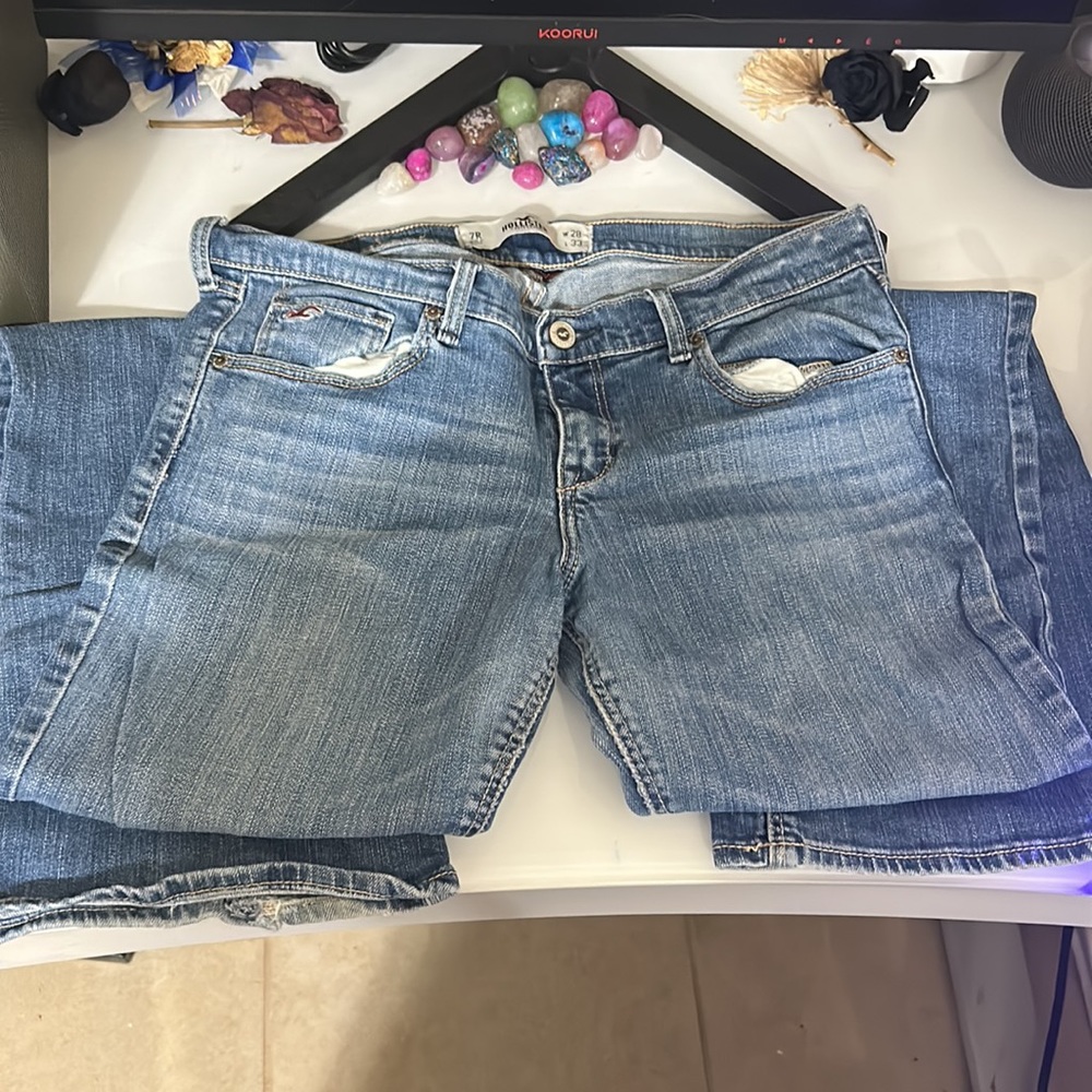 Y2K Hollister bootcut jeans damage on heels✨